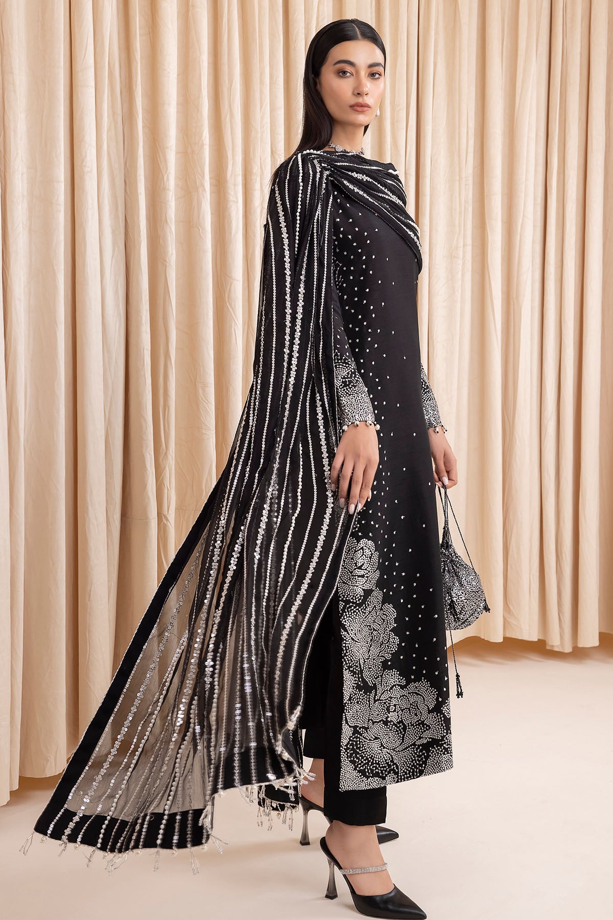 Jazmin Luxury Formals - UR-7001