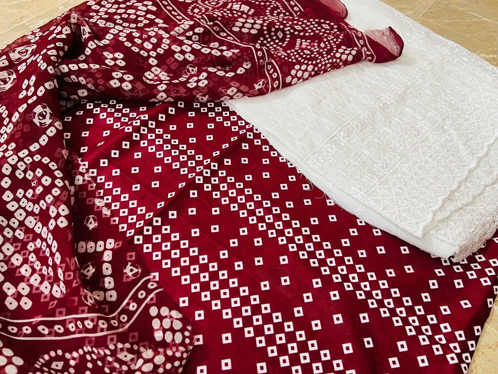 Chunri Print / Embroidered Trouser / Chiffon Dupatta-3PC- MAROON