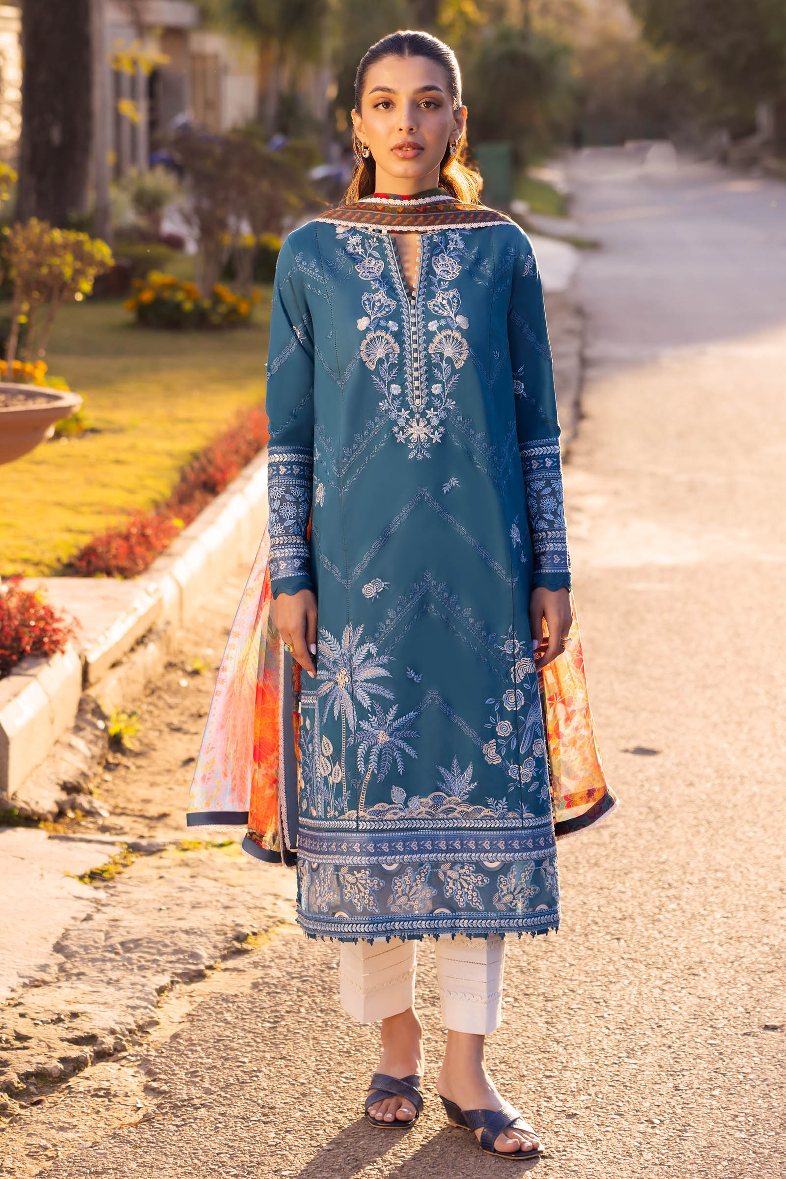 Zaha Embroidered Lawn Suits Unstitched 3 Piece ZL24-05B