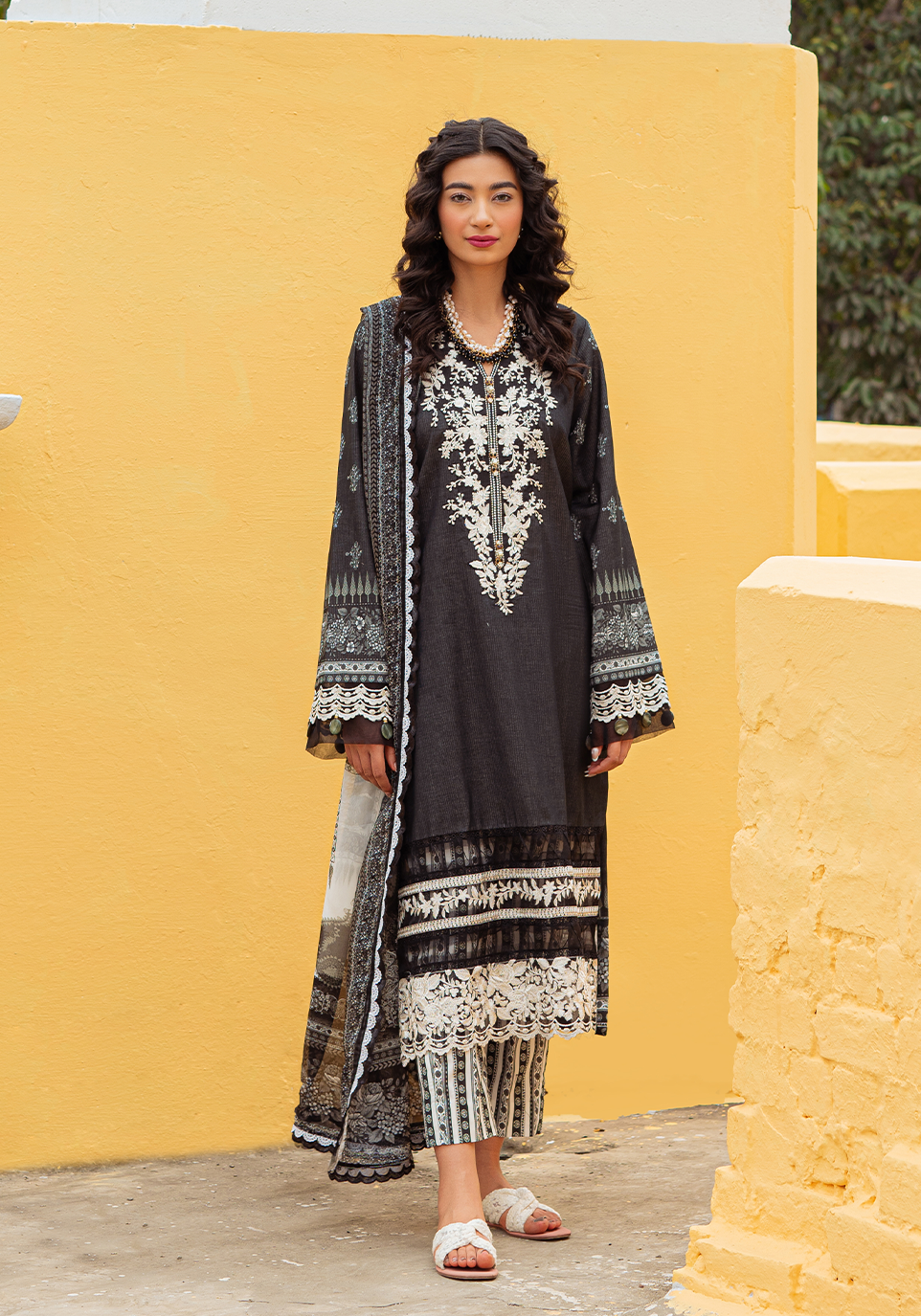 Zarqash Tresor Embroidered Lawn Unstitched Suits 3 Piece ZA-04A - Summer Collection