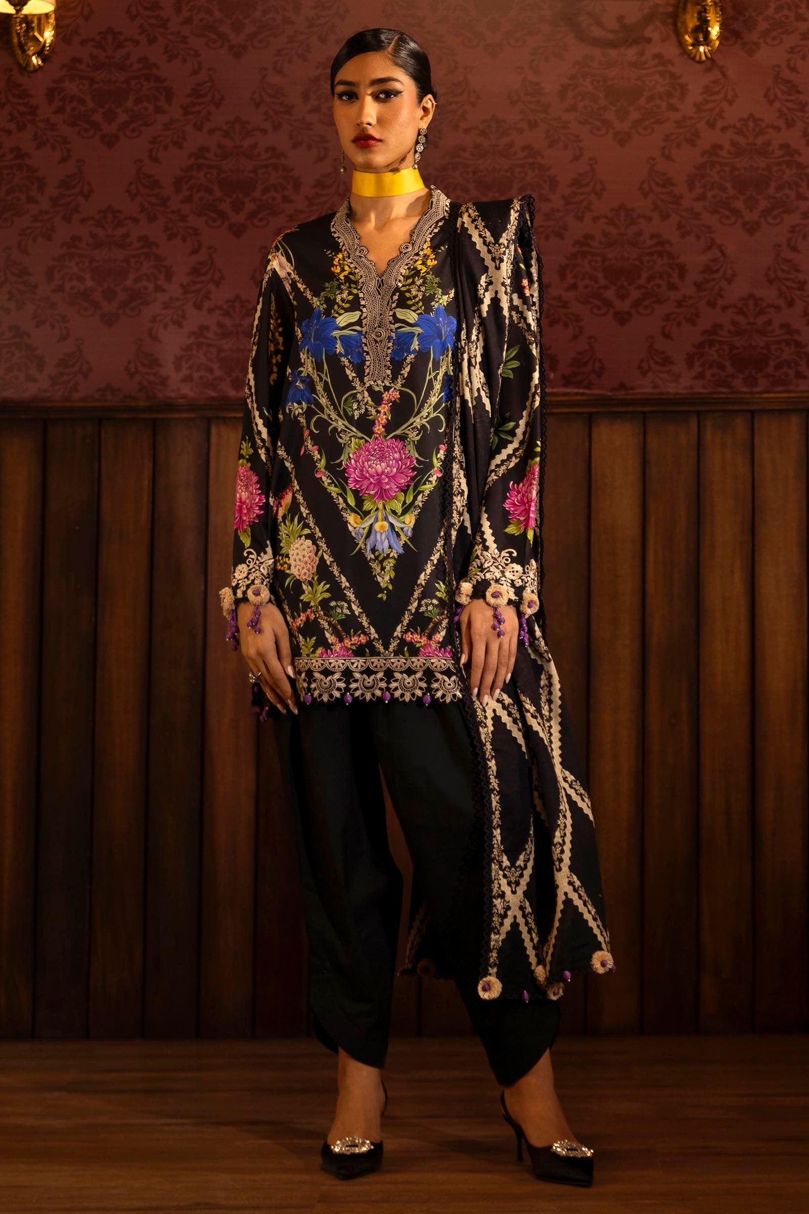 Sana Safinaz Embroidered Linen Suits Unstitched 3 Piece M243-017B-3CQ - Luxury Winter Collection