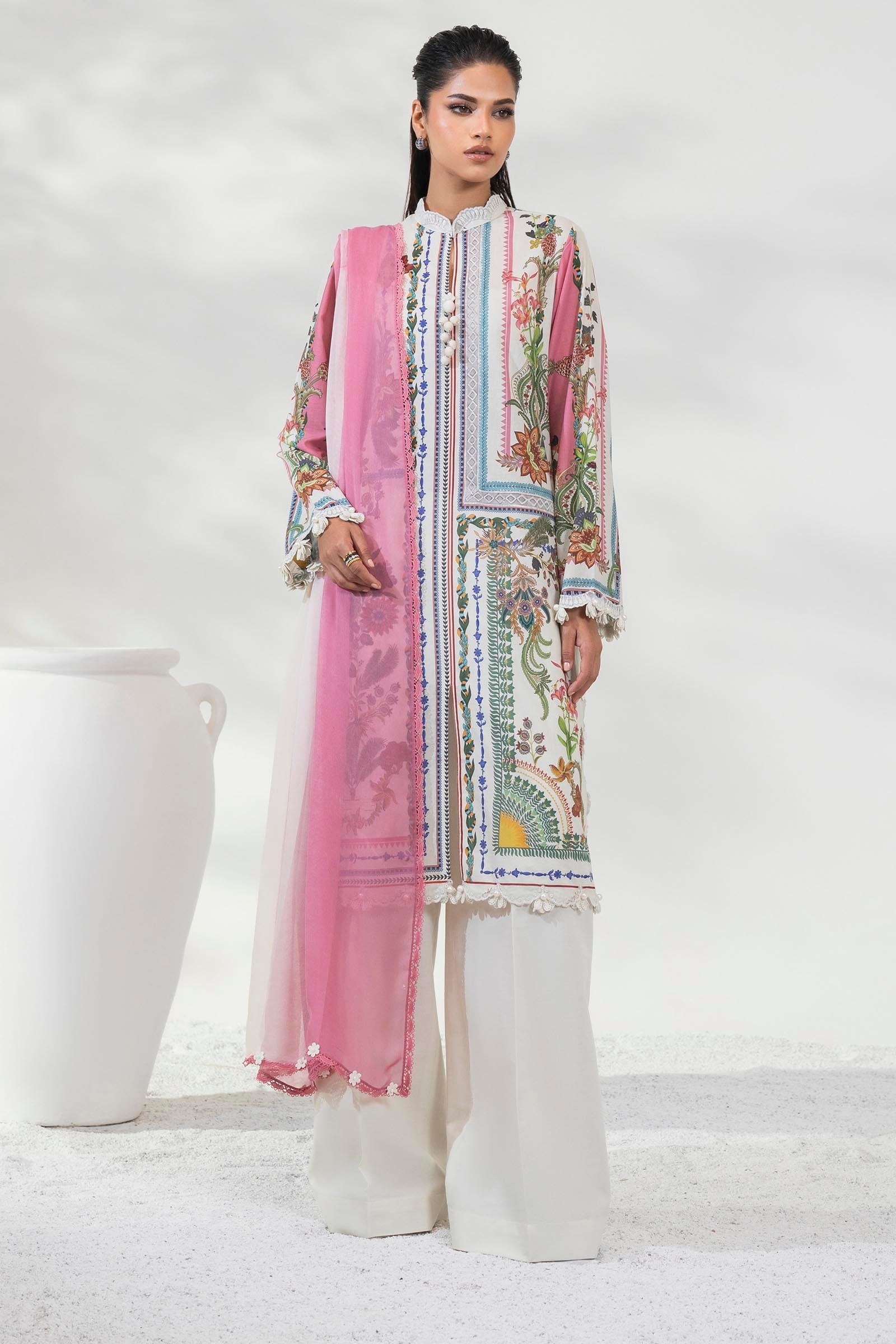 Sana Safinaz Luxury Muzlin Embroidered Lawn – M252-006B-3CS