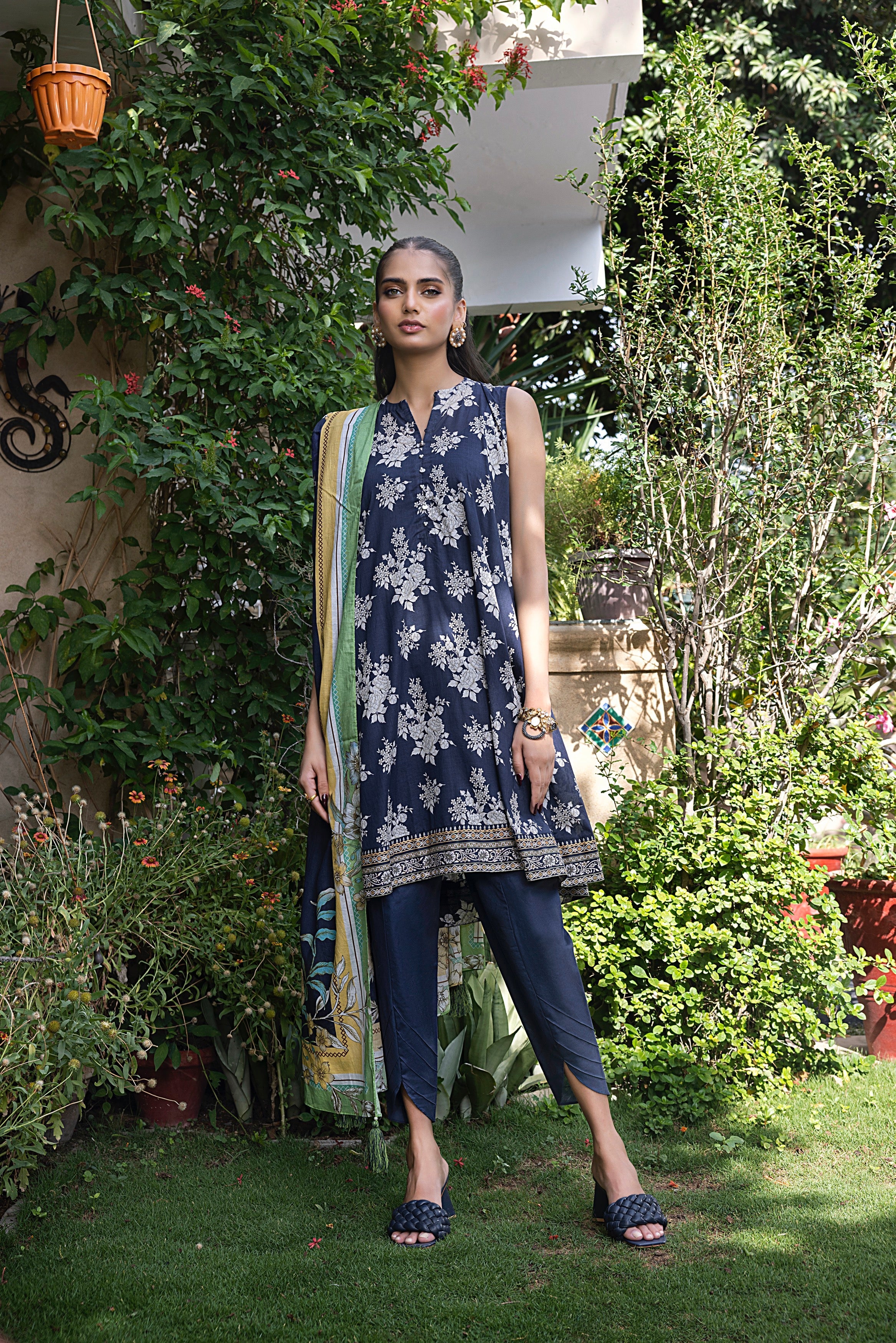 LSM-Lakhany Luxury Zari Print Collection - LG-MM-0116
