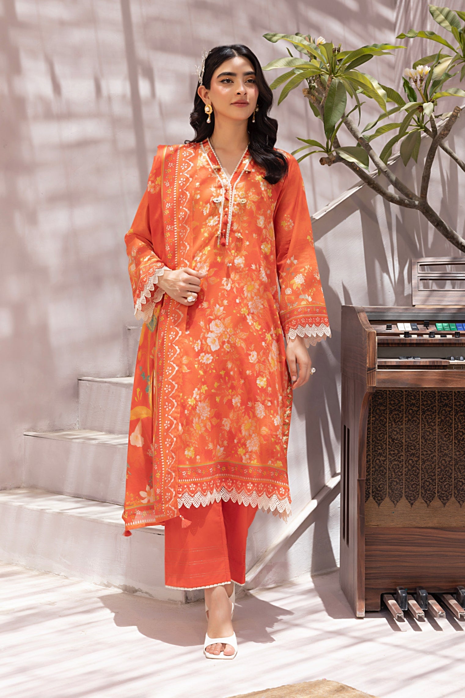 Lakhany - LSM Luxury Printed Lawn Unstitched 3 Piece Suit – LG-RL-0224 – Summer Collection