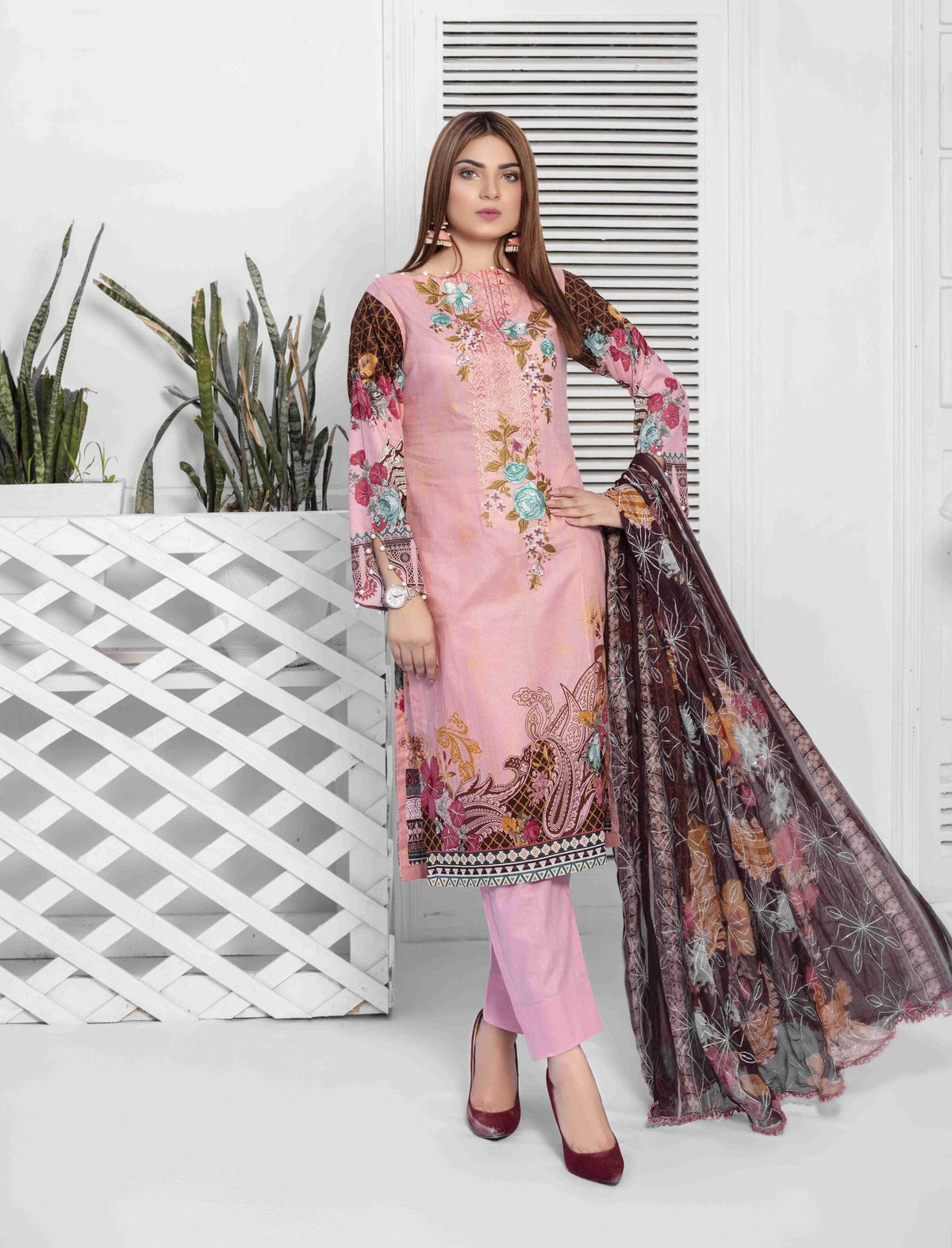 FLORAL FANTASIE LUXURY LAWN SS'21 (EMBROIDERED DUPATTA) - 01
