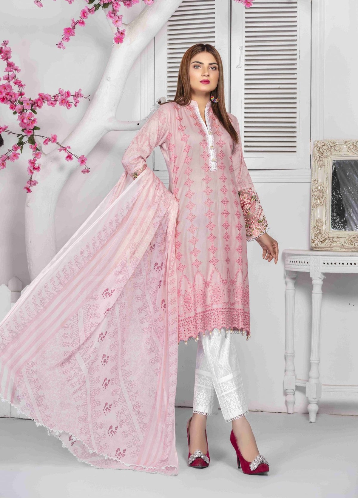 FLORAL FANTASIE LUXURY LAWN SS'21 (SCHIFFLI / CHIKANKARI) - 07