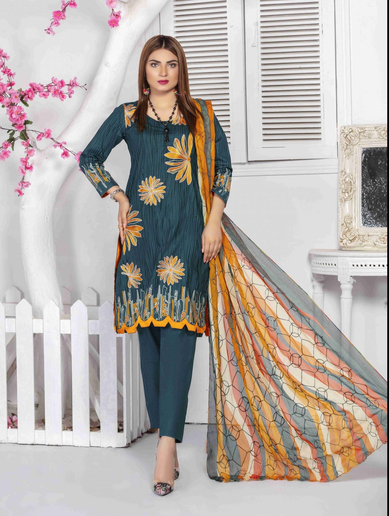 FLORAL FANTASIE LUXURY LAWN SS'21 (EMBROIDERED DUPATTA) - 08