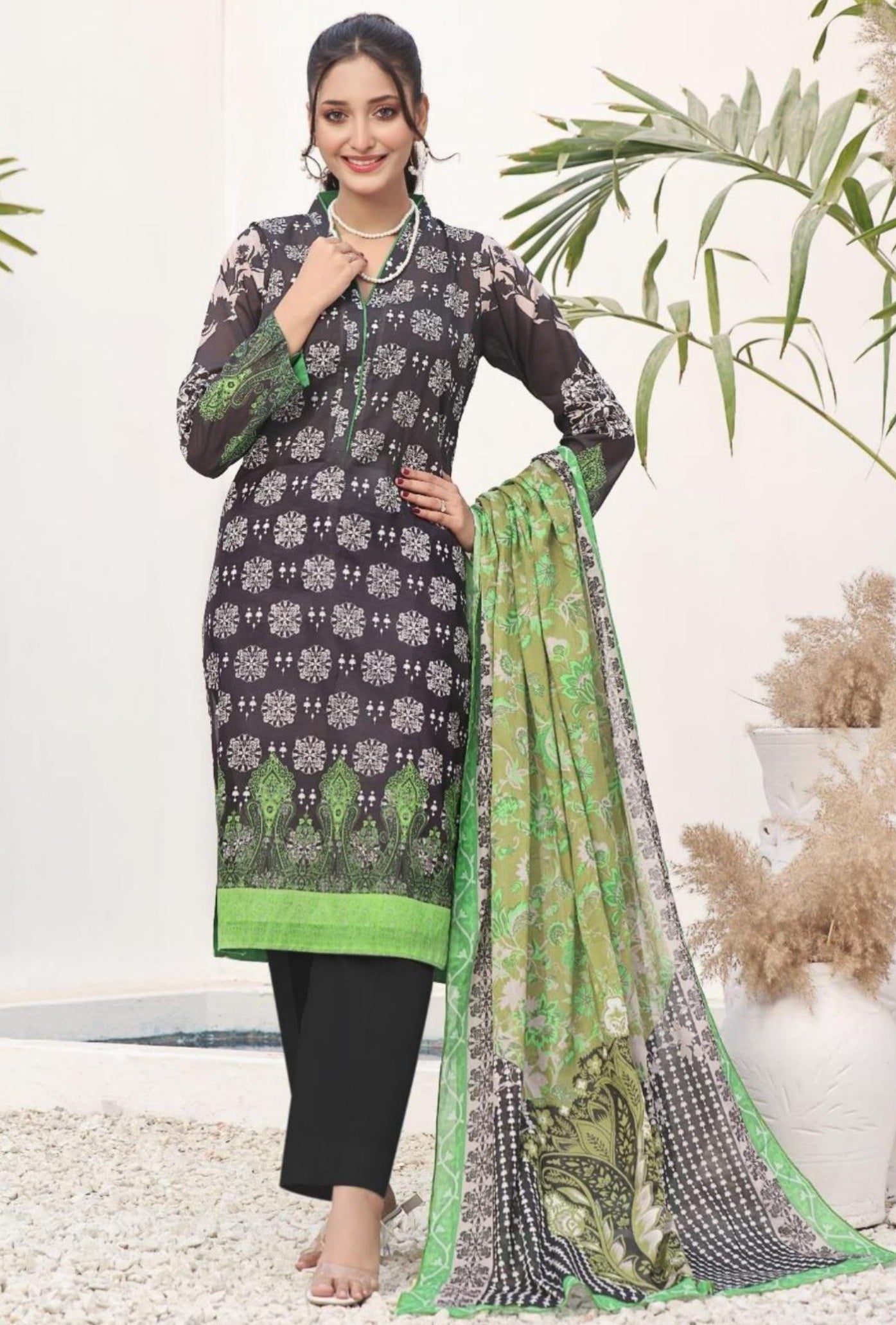 Monochrome - Maryam's Summer Black & White Luxury Prints - AB-02-24