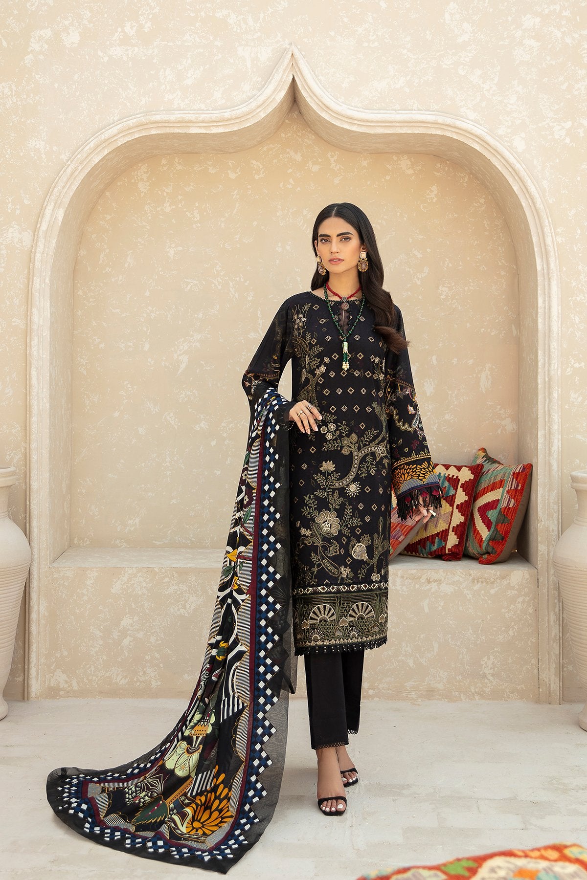 FARASHA LINEN EMBROIDERED'21 - Raven
