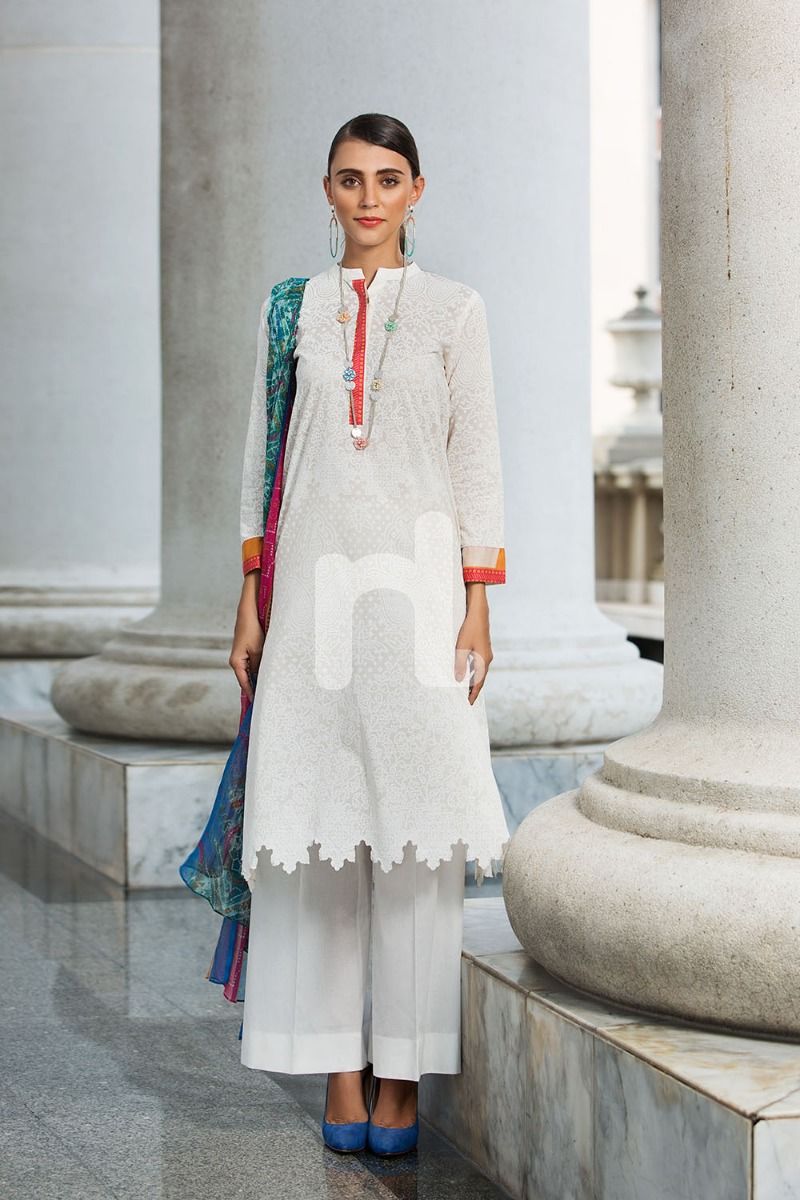 41907224-Blended Crinkle Chiffon &amp; Slub Lawn – White Printed 2PC