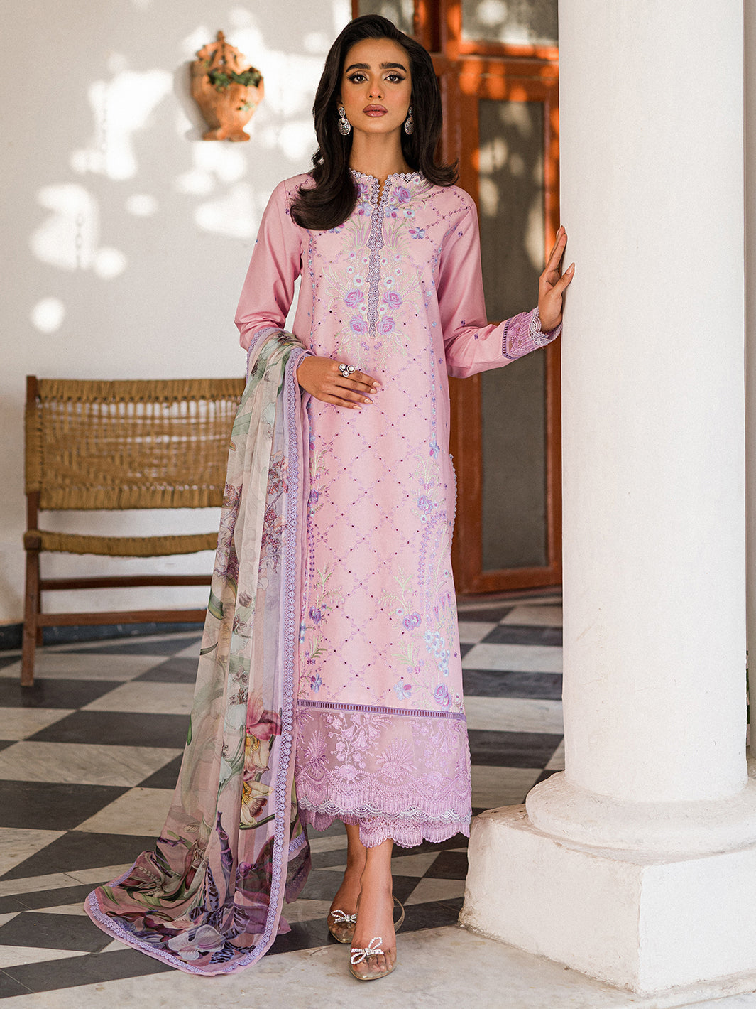 Mushq-Roheenaz Wisteria Summer Lawn - CYRA