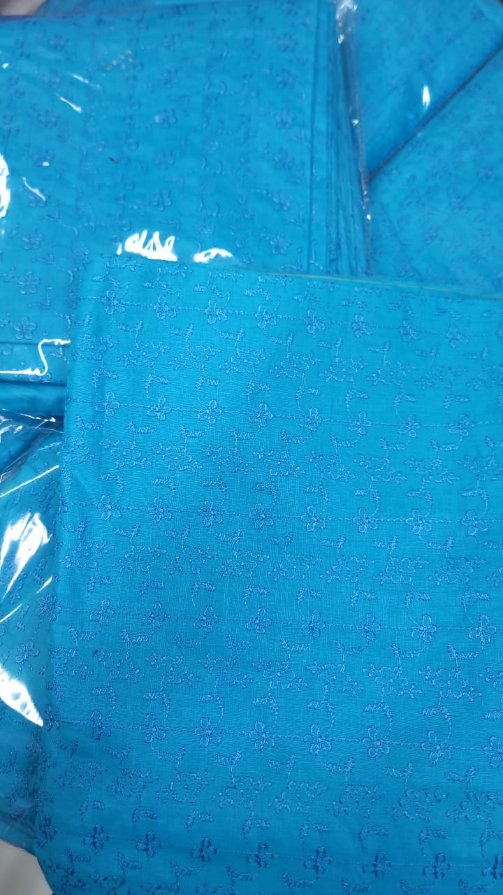 Lawn Embroidered 3pc Suit Unstitched / Lawn Embroidered Dupatta - 04