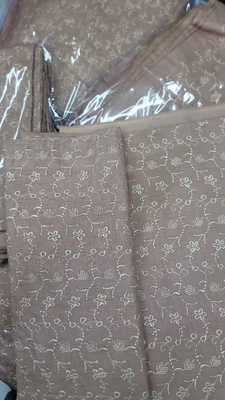 Lawn Embroidered 3pc Suit Unstitched / Lawn Embroidered Dupatta - 05