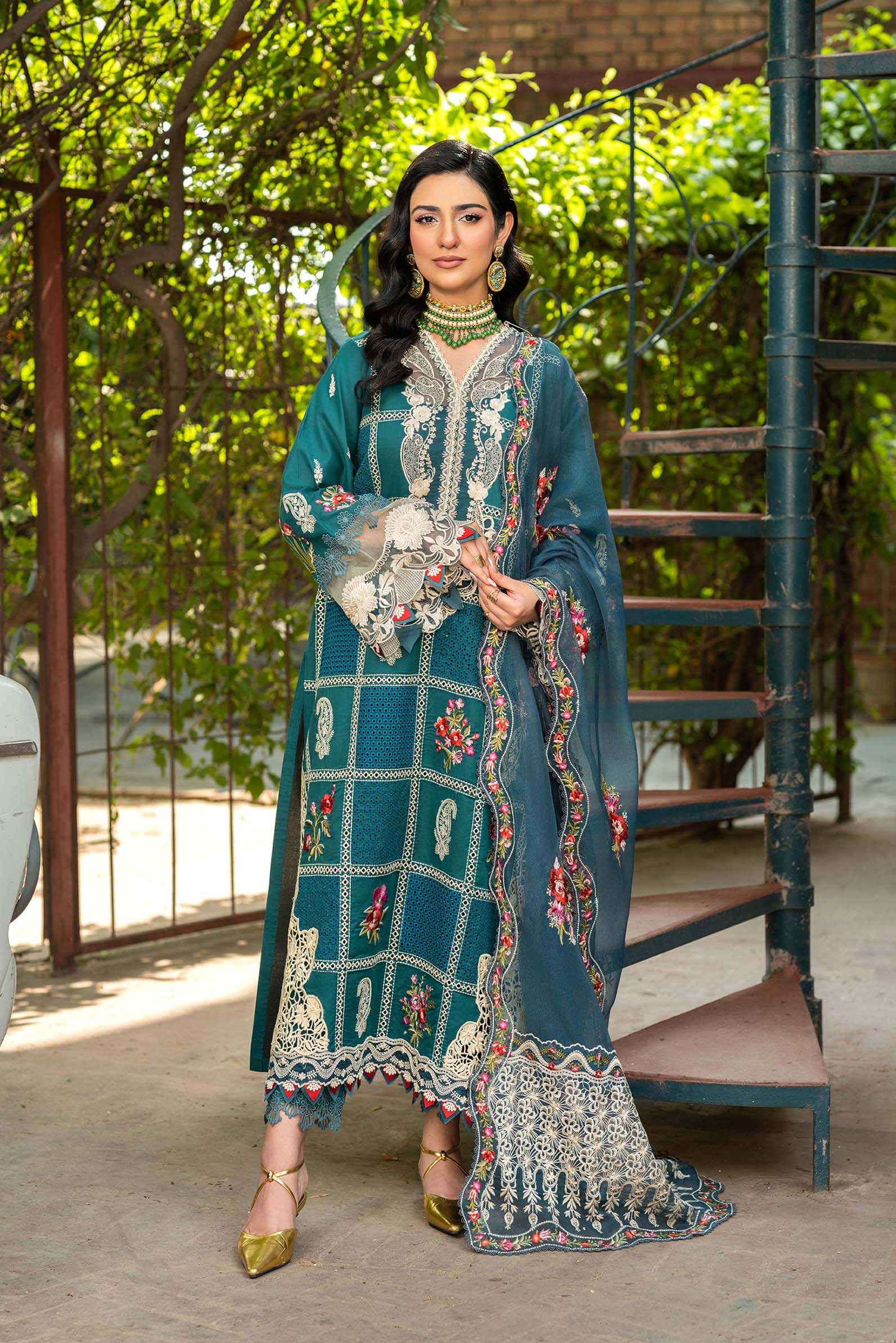 Maryum Hussain Embroidered Lawn Suit Unstitched 3 Piece MH25LL D-03 Neelum - Summer Collection
