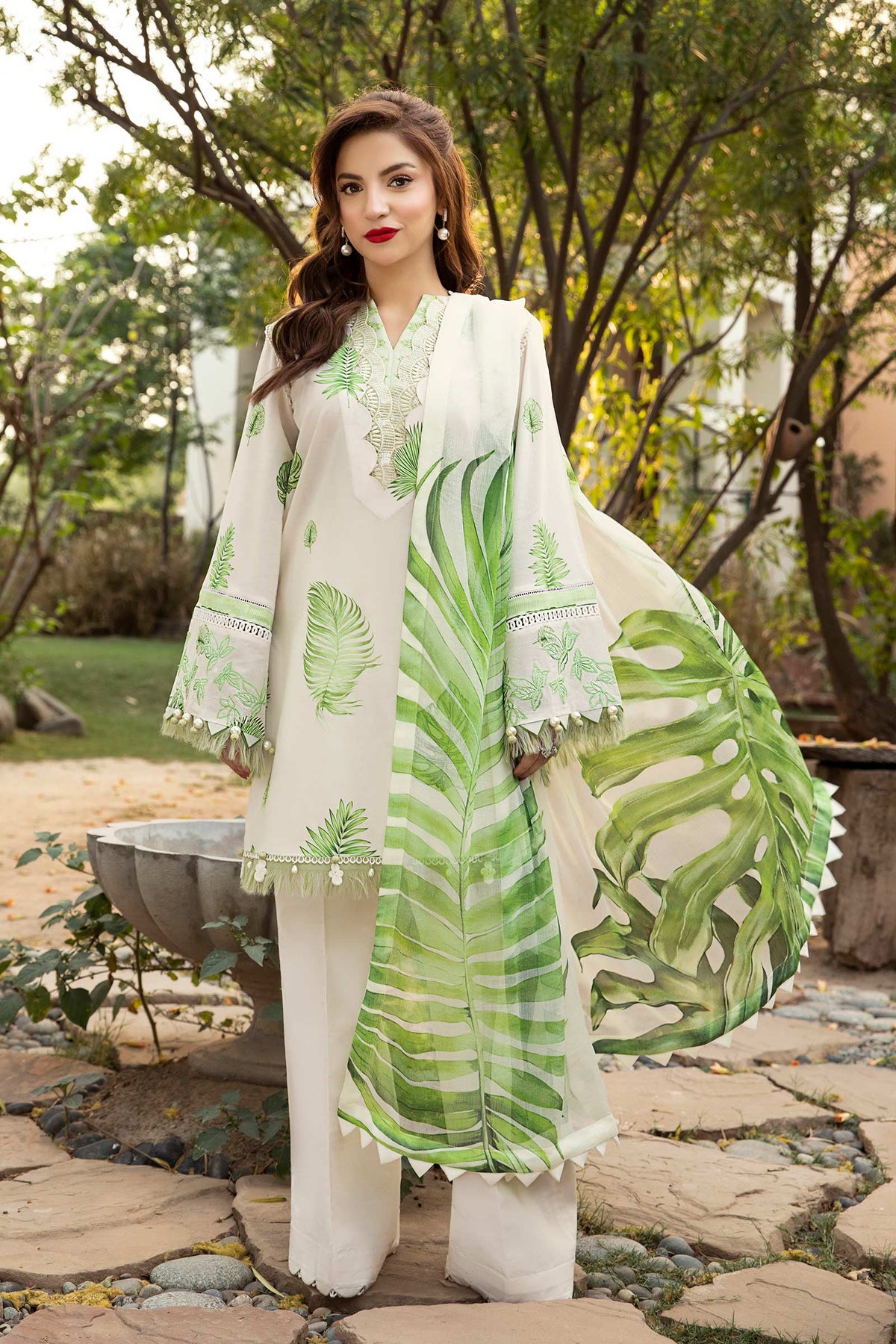 M Basic by Maria B Embroidered Arabic Lawn Suits Unstitched 3 Piece MB25PF MB-06 B Eid Edit - Summer Collection