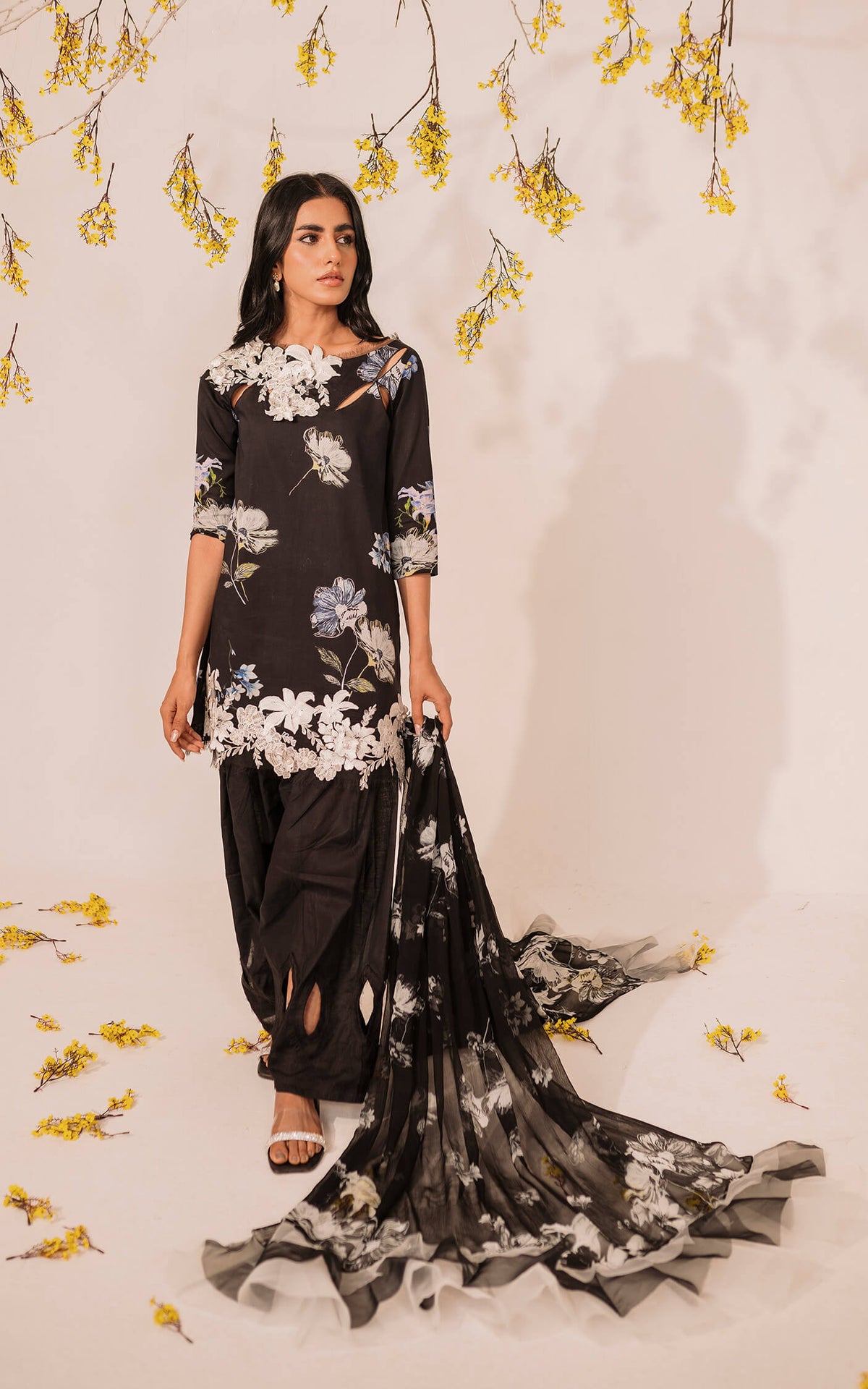Asifa & Nabeel Meraki Summer Collection'23 - MKL-14