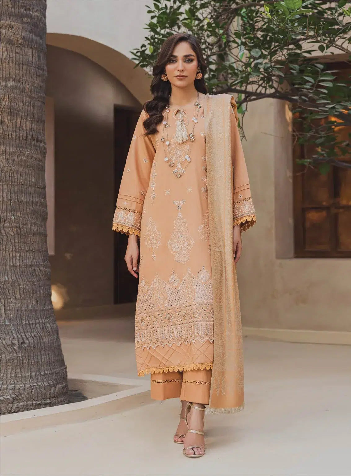 Mahrosh by Panache Embroidered Dhanak Suit Unstitched 3 Piece MBC25 -02 – Winter Collection