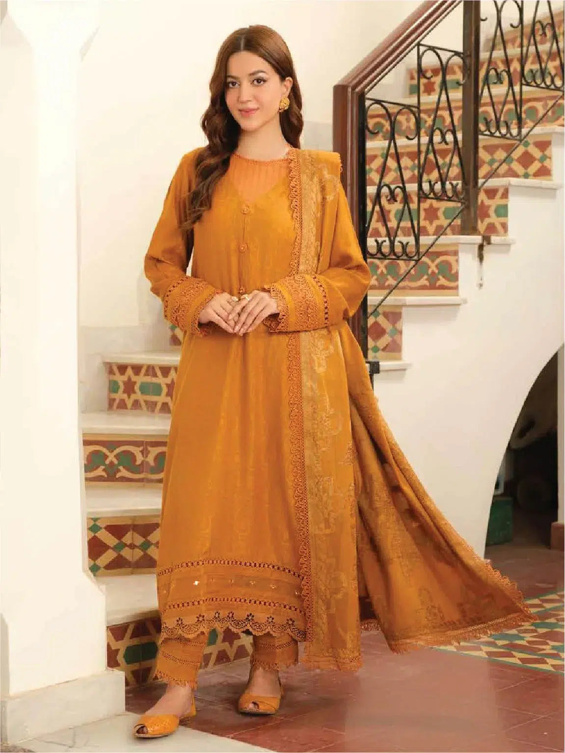 Tehzeeb by Riaz Arts Self Jaquard Leather Peach With Velvet Jaquard Shawl - TL-336
