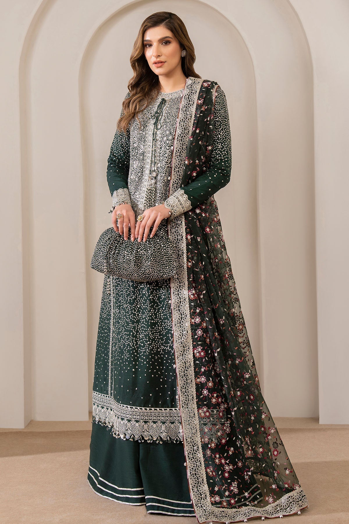 Jazmin Luxury Formals - UR-7014
