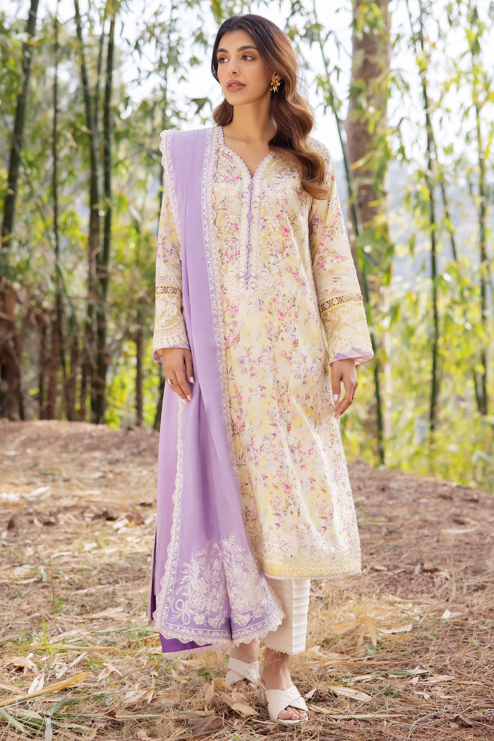 Zaha Embroidered Lawn Suits Unstitched 3 Piece ZL24-13A