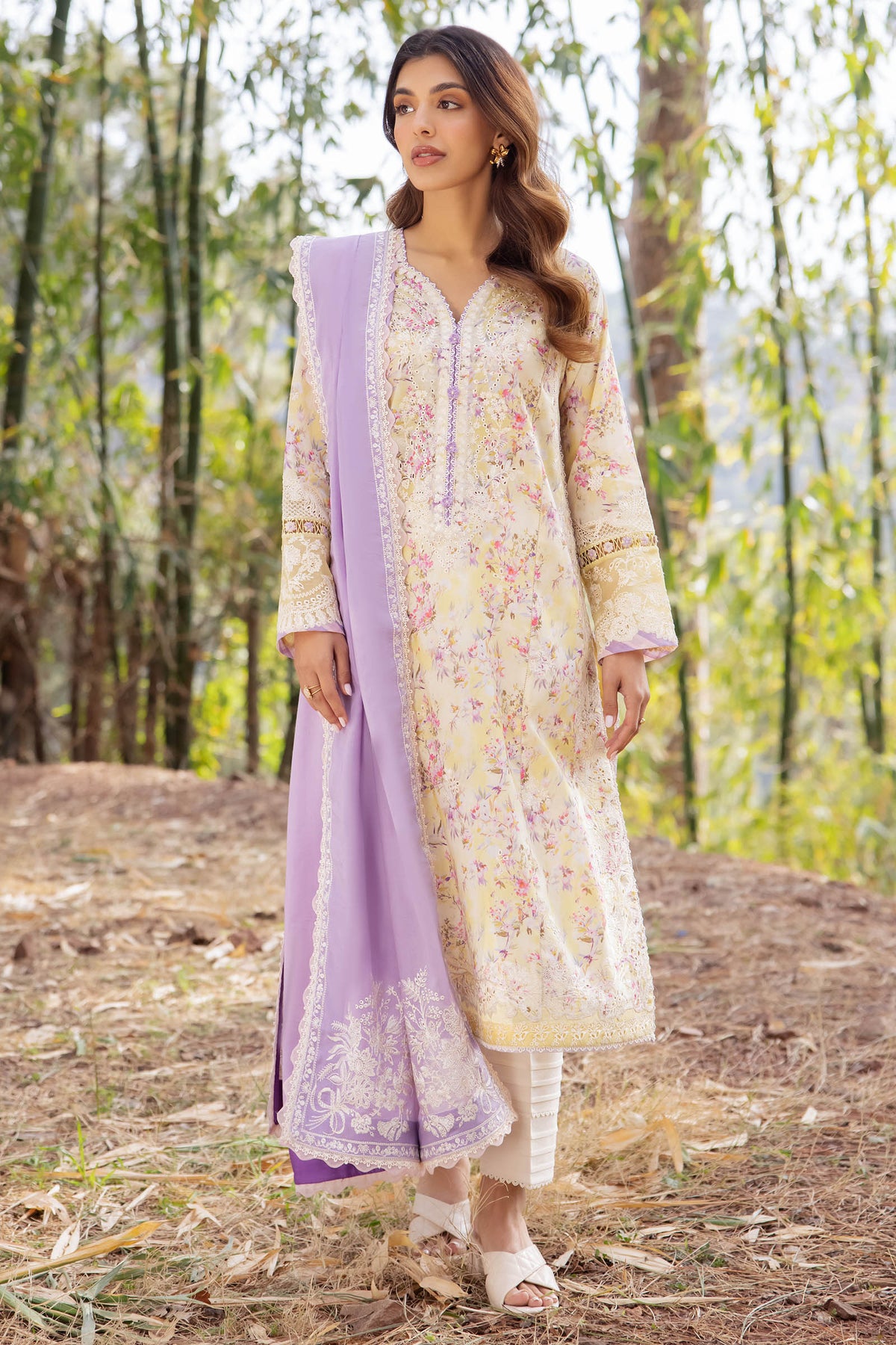 Zaha Embroidered Lawn Suits Unstitched 3 Piece ZL24-13A