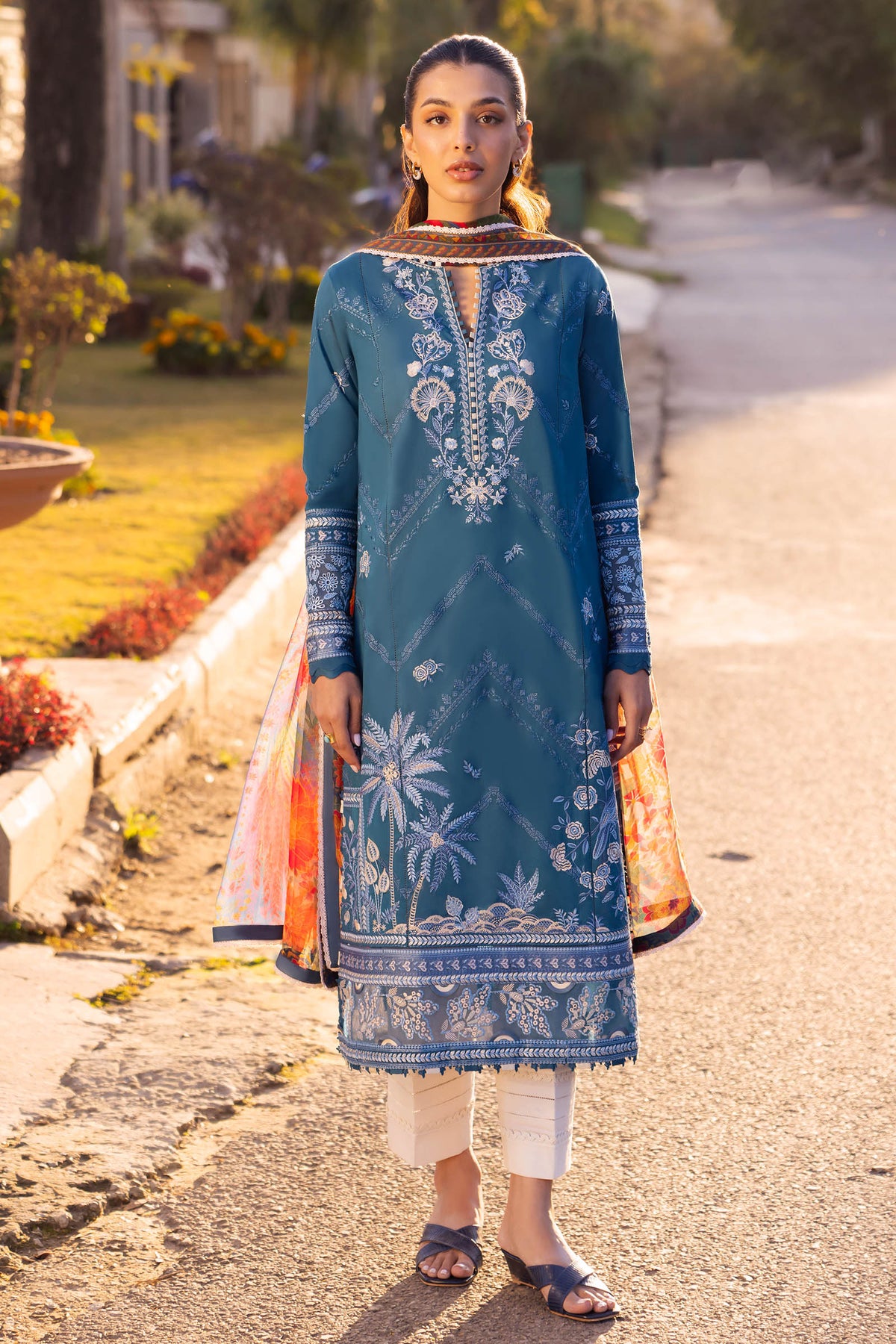 Zaha Embroidered Lawn Suits Unstitched 3 Piece ZL24-05B