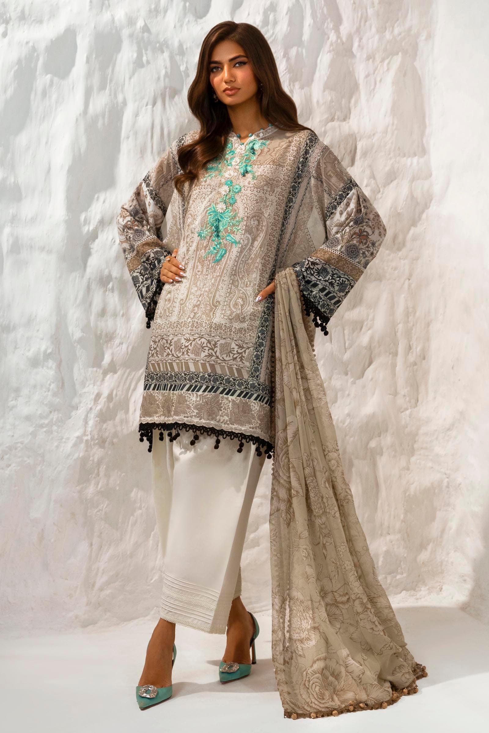 Sana Safinaz Luxury Muzlin Lawn Embroidered - M242-006A-CI