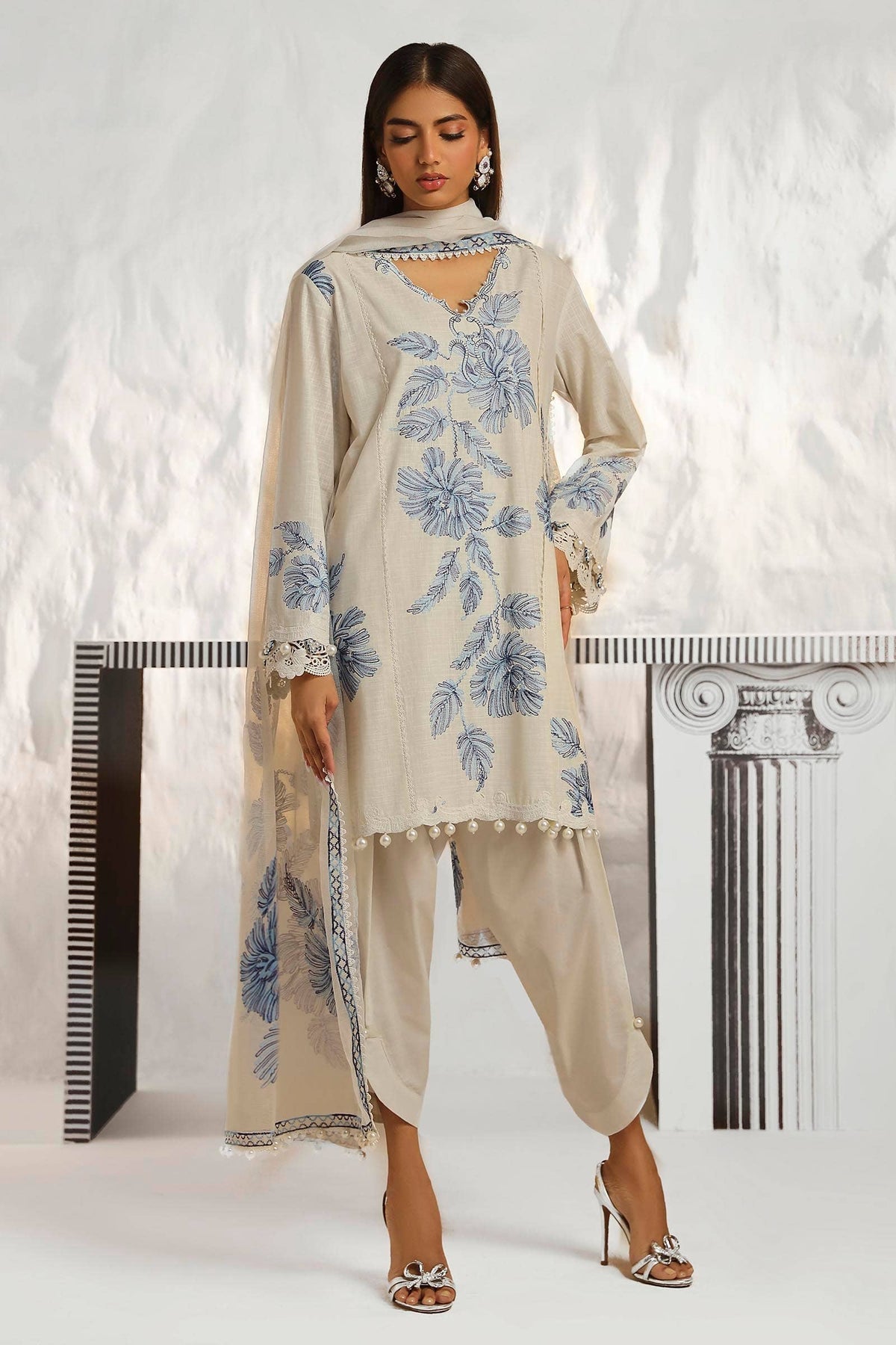 Sana Safinaz Luxury Muzlin Lawn Embroidered - M242-011A-CT
