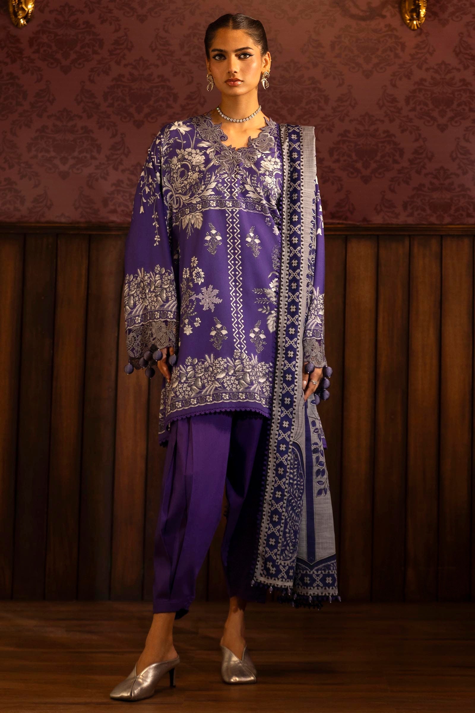 Sana Safinaz Embroidered Linen Suits Unstitched 3 Piece M243-020A-3CQ - Luxury Winter Collection