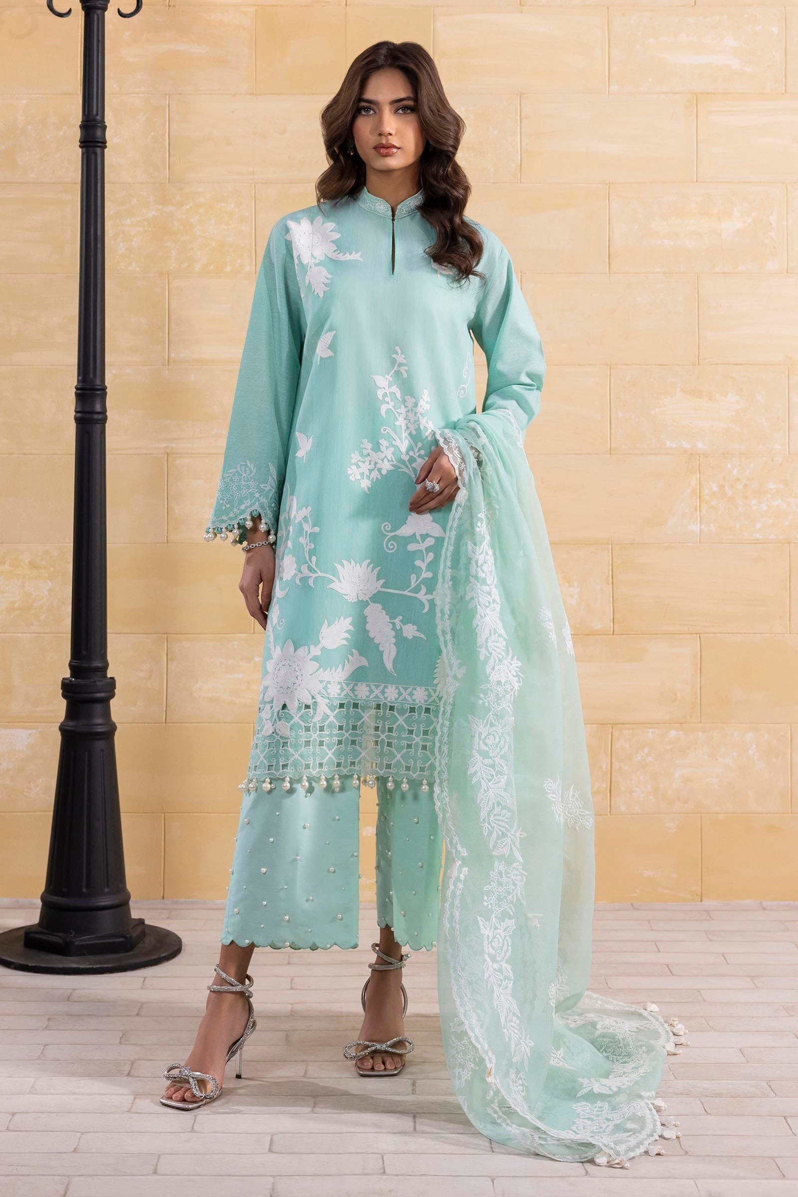 Sana Safinaz Luxury Muzlin Embroidered Lawn – M-25-CVX-15B