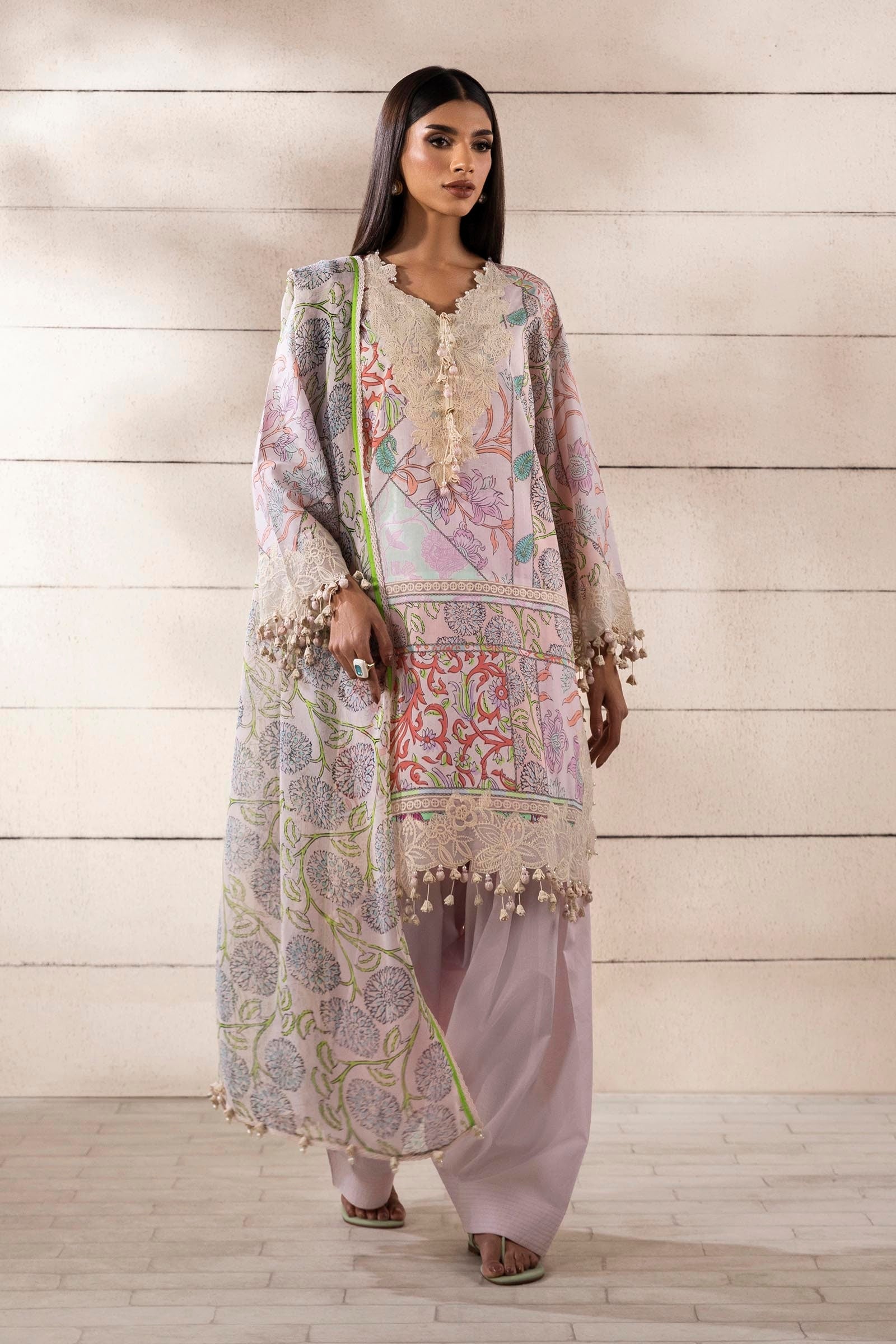 Sana Safinaz Luxury Muzlin Embroidered Lawn – M251-027A-3CS